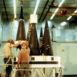 Nuclear_warheads_loaded_onto_the_PEACEKEEPER_or_MX_Missile