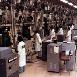 1978-Hot_Lab_Transuranic_Waste_Decladding_Room