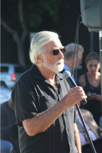 Truthdig editor Robert Scheer addresses the crowd.